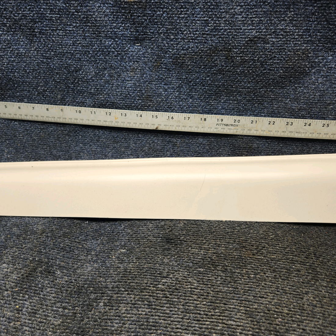 Used aircraft parts for sale, 95-420015-93 BEECHCRAFT 95-55B Aft Window Molding - LH