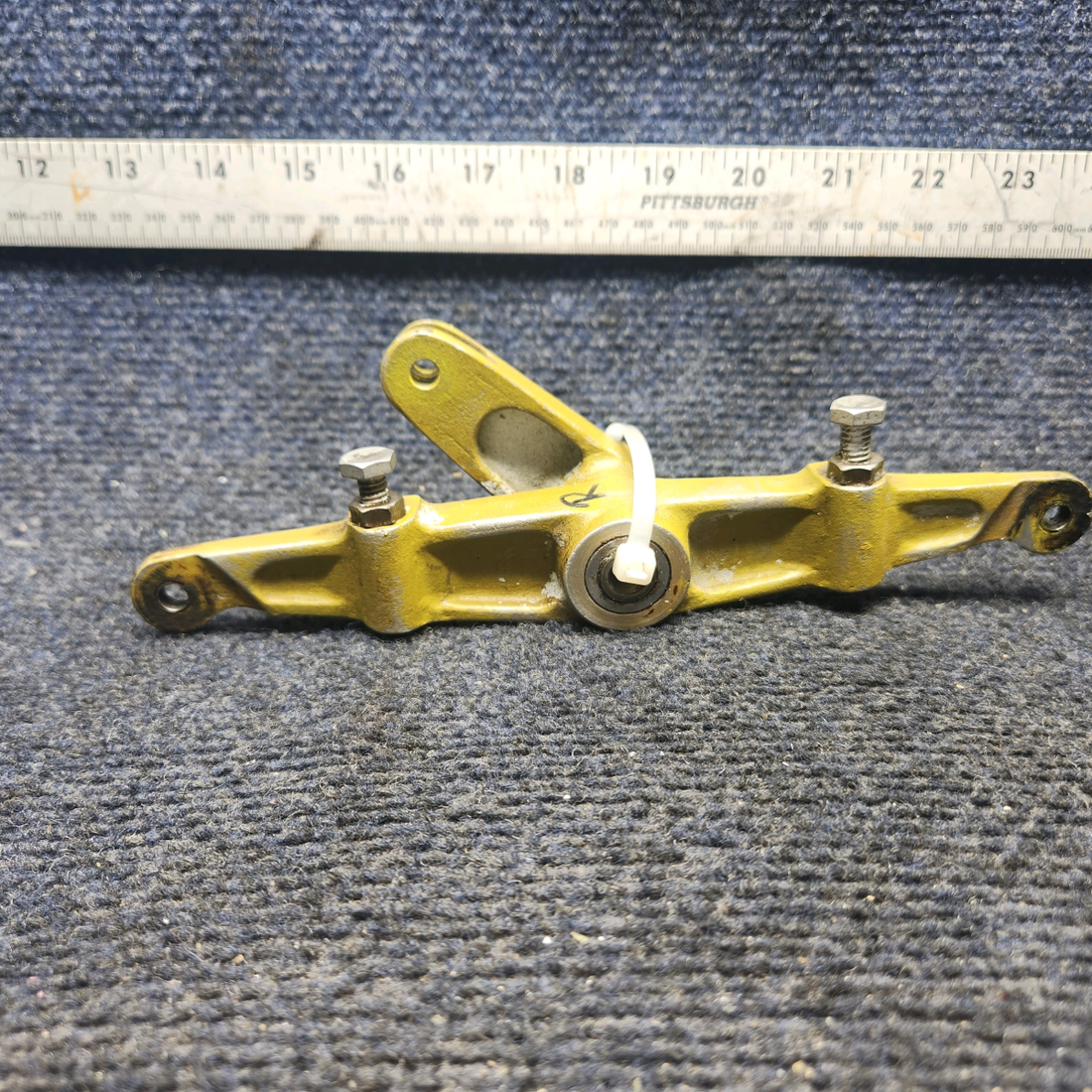 Used aircraft parts for sale, 22748-001 PIPER PA-24-250 Aileron Bellcrank Assembly RH
