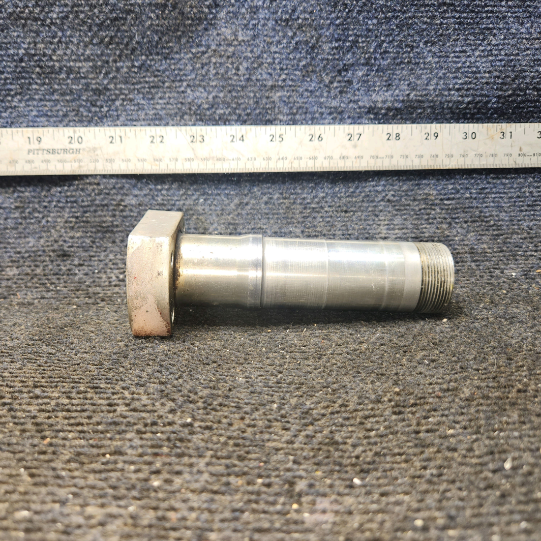 Used aircraft parts for sale, 0541124 cessna 150G Main Gear Axle