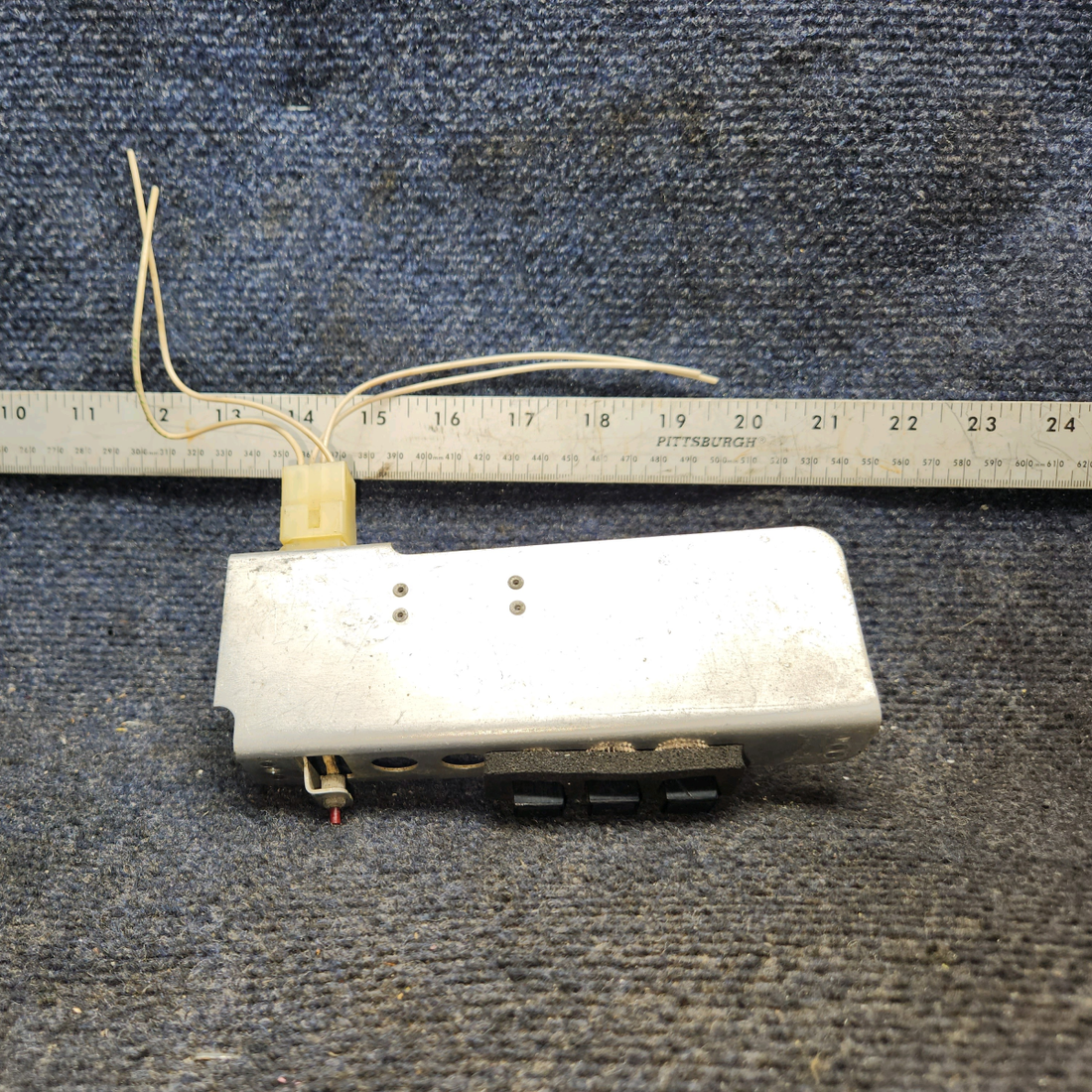 Used aircraft parts for sale, 79333-000 Piper PA28-161 Annunciator Panel