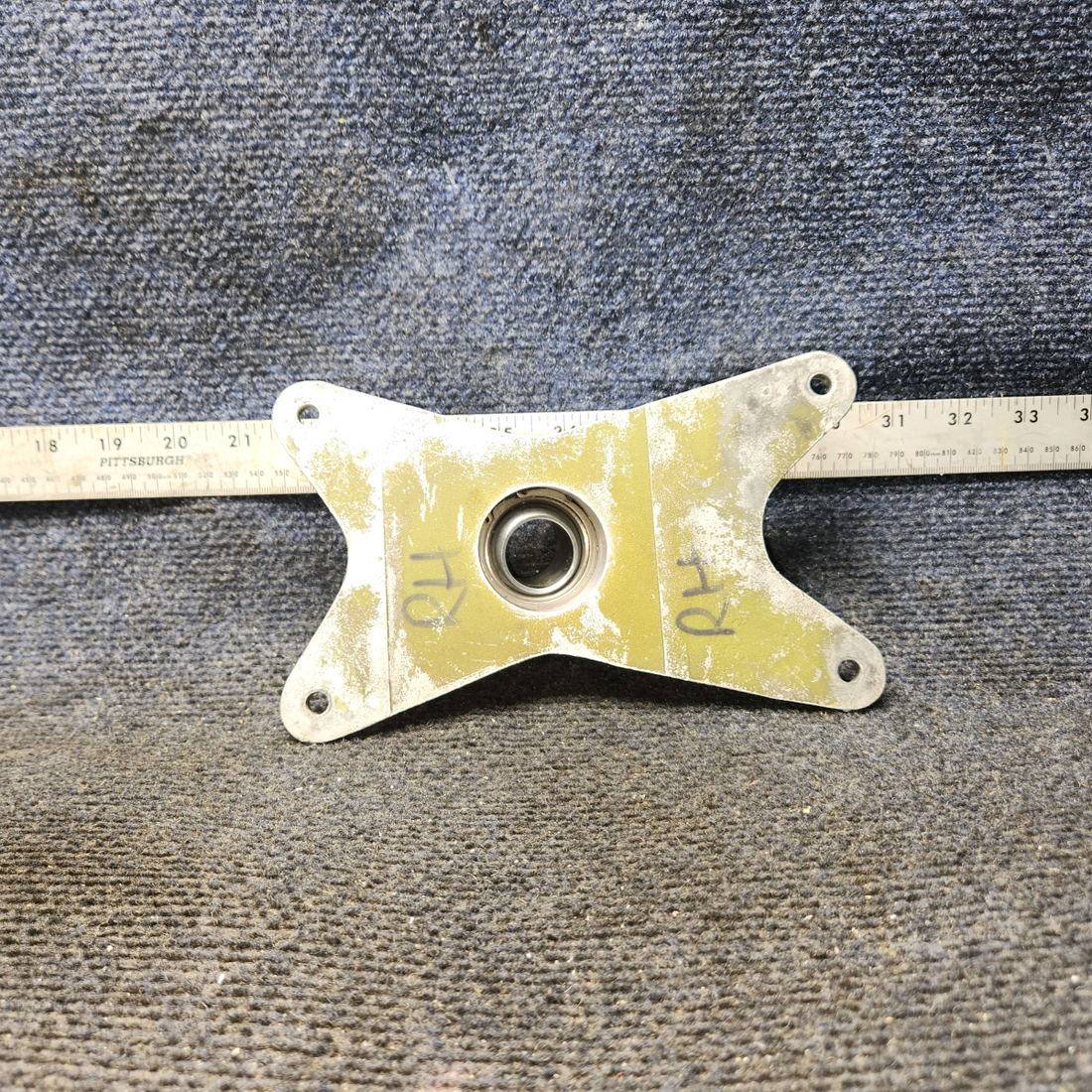 Used aircraft parts for sale, 67040-015 Piper PA32RT-300 Trunnion Fitting - RH Forward