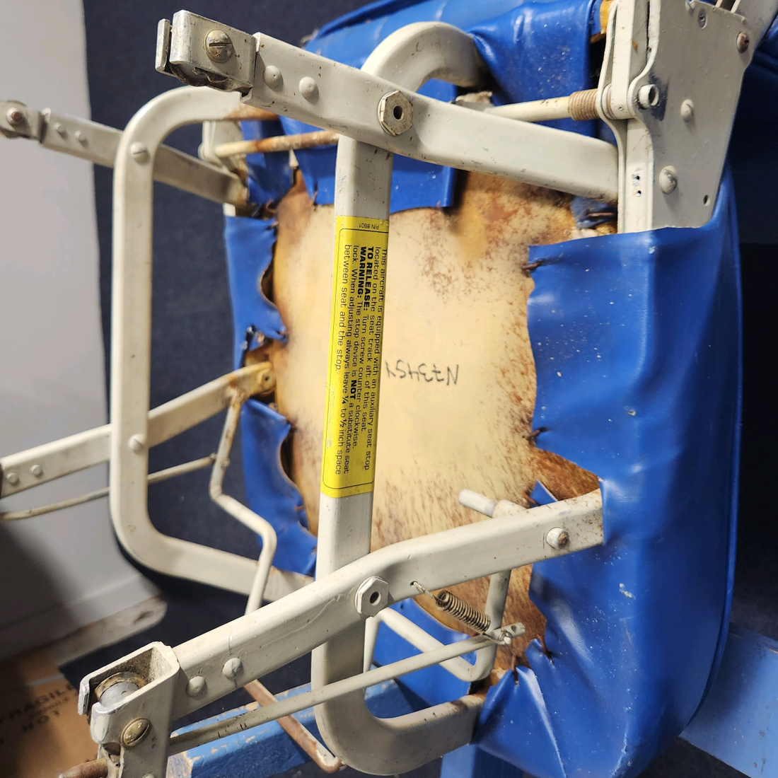 Used aircraft parts for sale, 0514122-10 cessna 172N Pilot & Co-Pilot Seat Assembly
