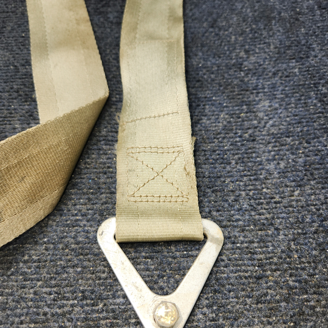 Used aircraft parts for sale, S-1746V13 CESSNA 172K SEAT BELT ASSEMBLY - BEIGE