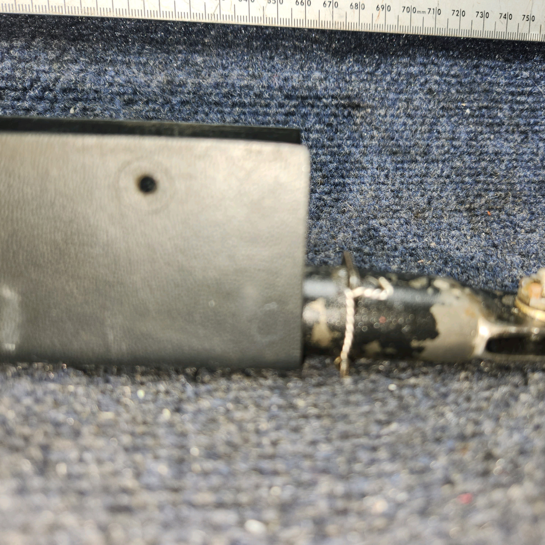 Used aircraft parts for sale, 62829-000 PIPER PA28-140 Rudder Trim Shaft Assy