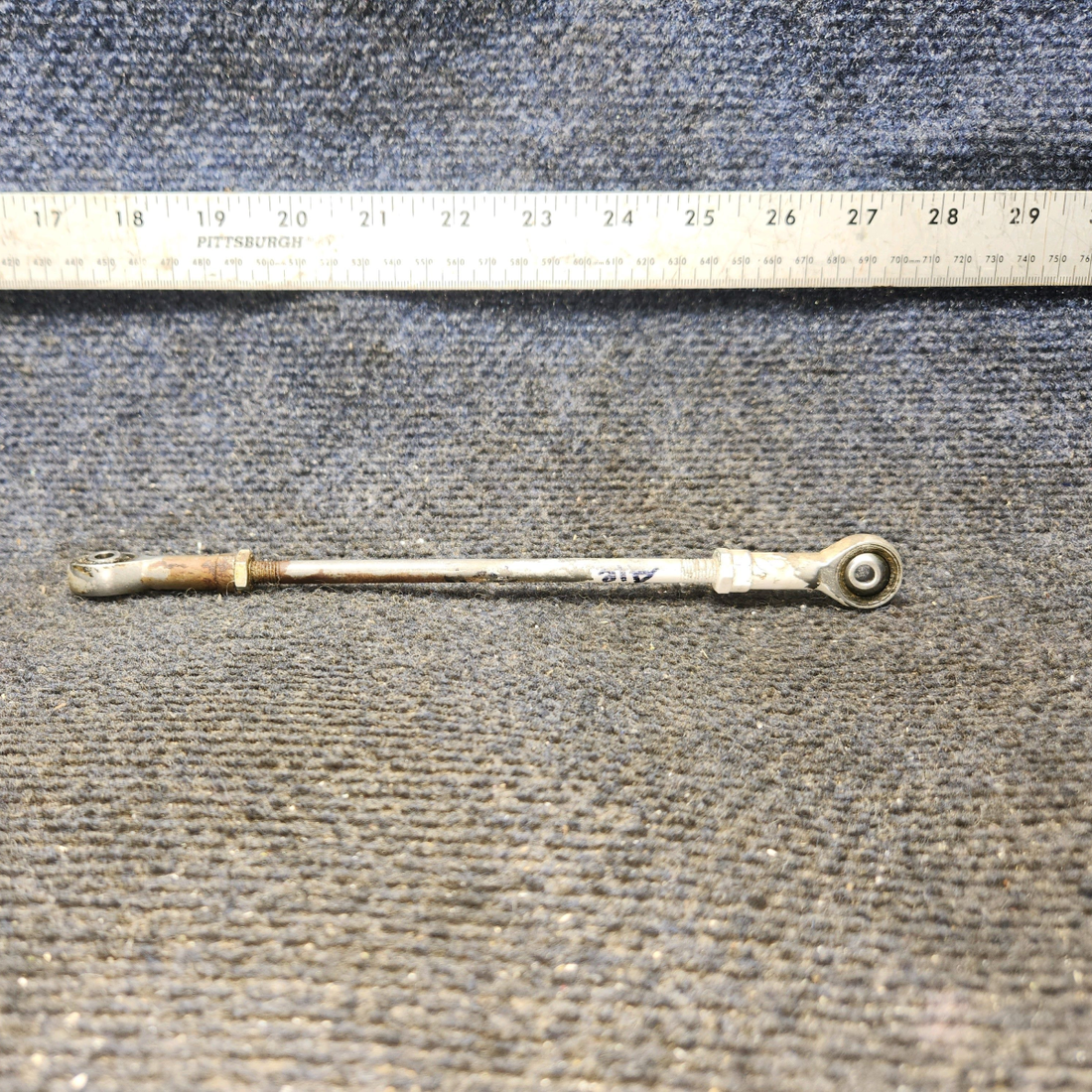 Used aircraft parts for sale, 0523218 Cessna 182G Aileron Push Pull Rod Assembly