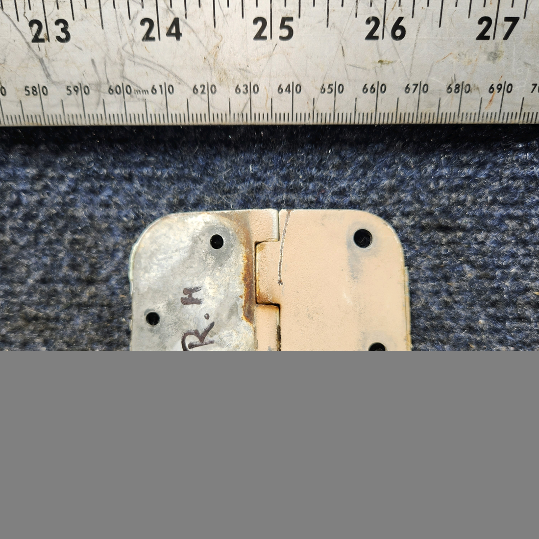 Used aircraft parts for sale, 0511280-4 Cessna 172 Cabin Door Hinge Assembly Lower RH W/ Pin