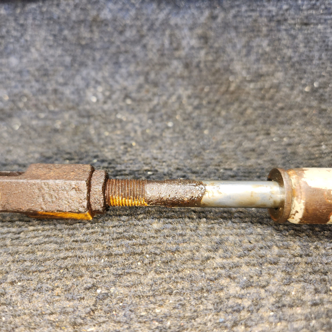 Used aircraft parts for sale, 0543022-1 Cessna 172F Steering Tube ASSY - LH