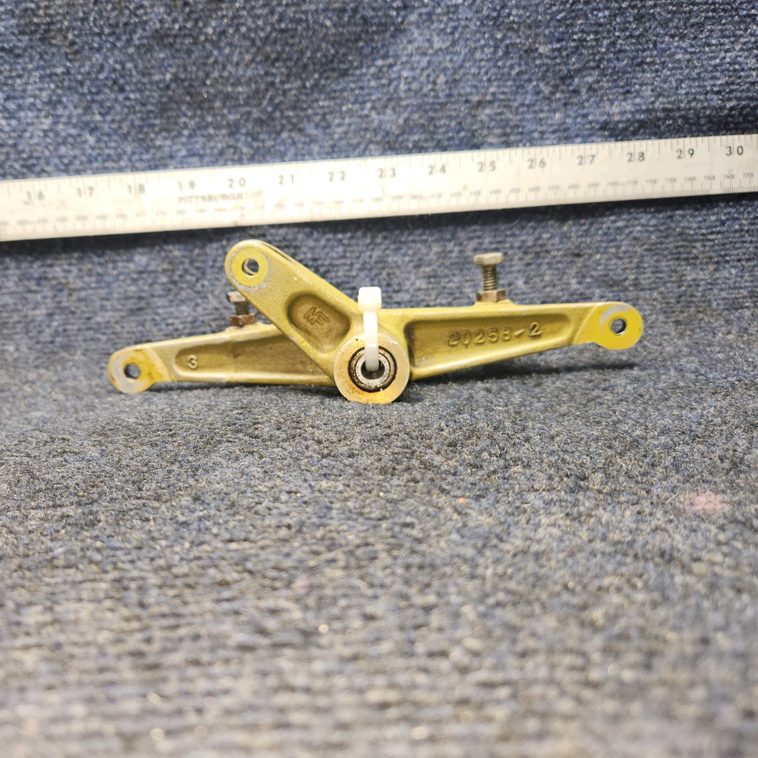 Used aircraft parts for sale, 22748-000 PIPER PA-24-250 Aileron Bellcrank Assembly LH