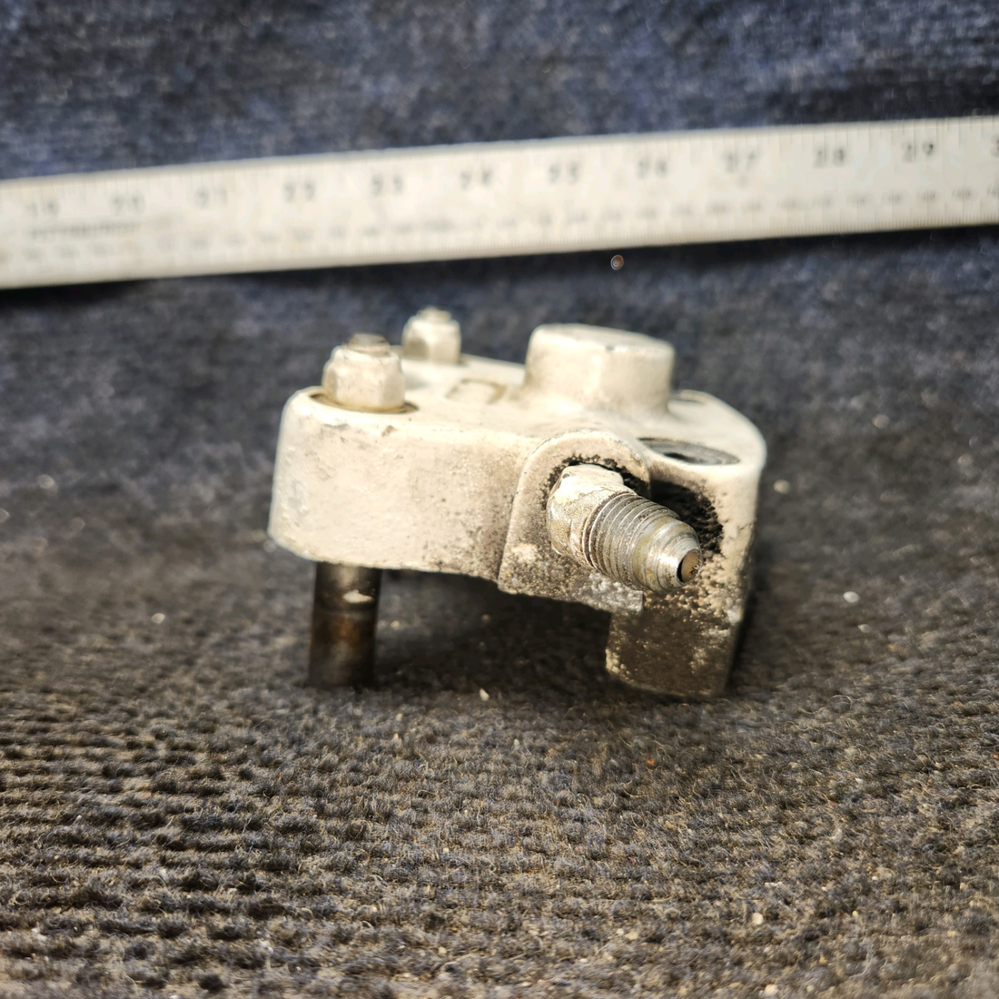 Used aircraft parts for sale, C163030-0107 Cleveland 30-63A Cessna 172 Brake Caliper Assy LH or RH