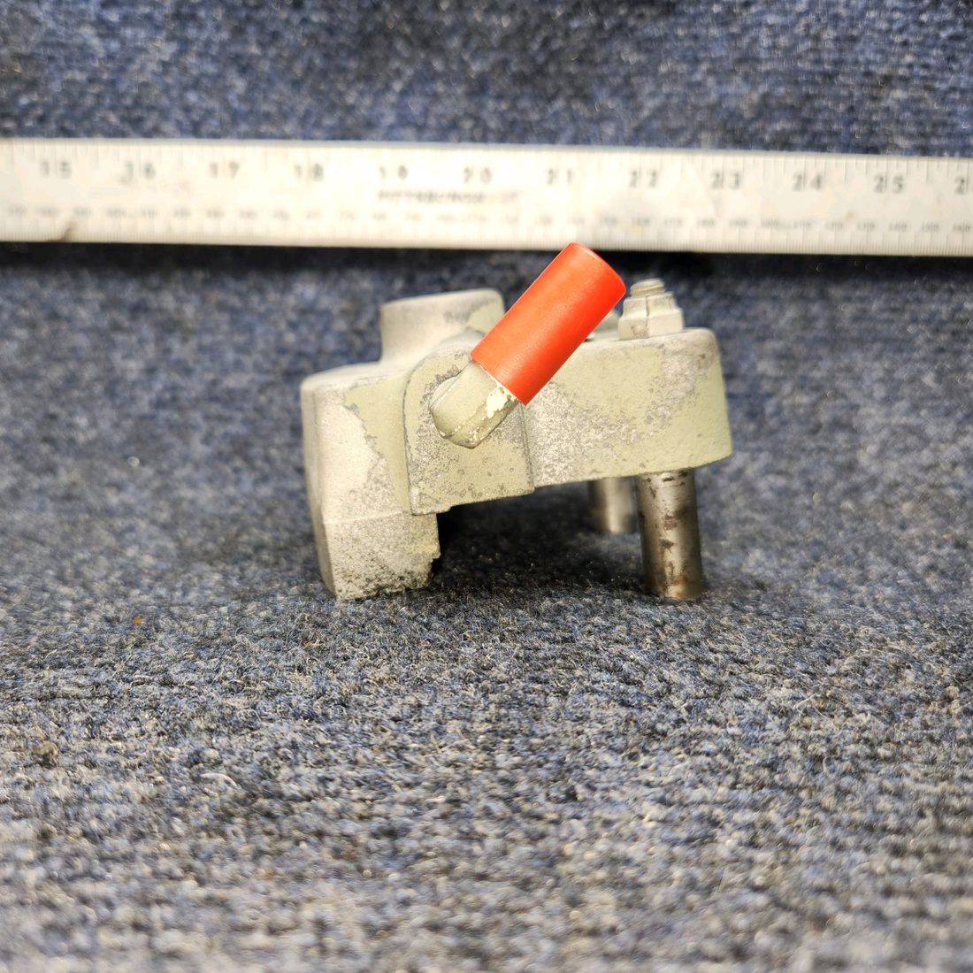 Used aircraft parts for sale, C163030-0107 Cleveland 30-63A CESSNA 172K BRAKE CALIPER ASSEMBLY LH OR RH (CORROSION) SANDBLASTED