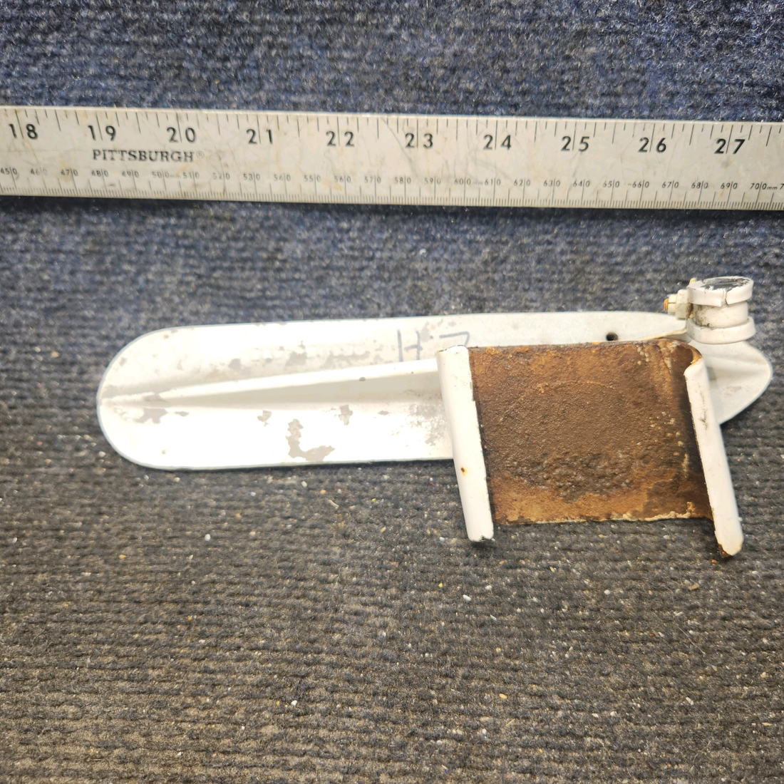 Used aircraft parts for sale, 0541154-1 cessna 150G Main Gear Step – LH or RH