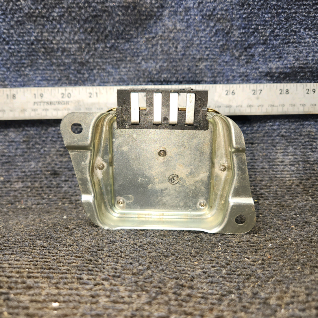 Used aircraft parts for sale, R15V00 Zeftronics cessna 150G 14V Alternator Controller