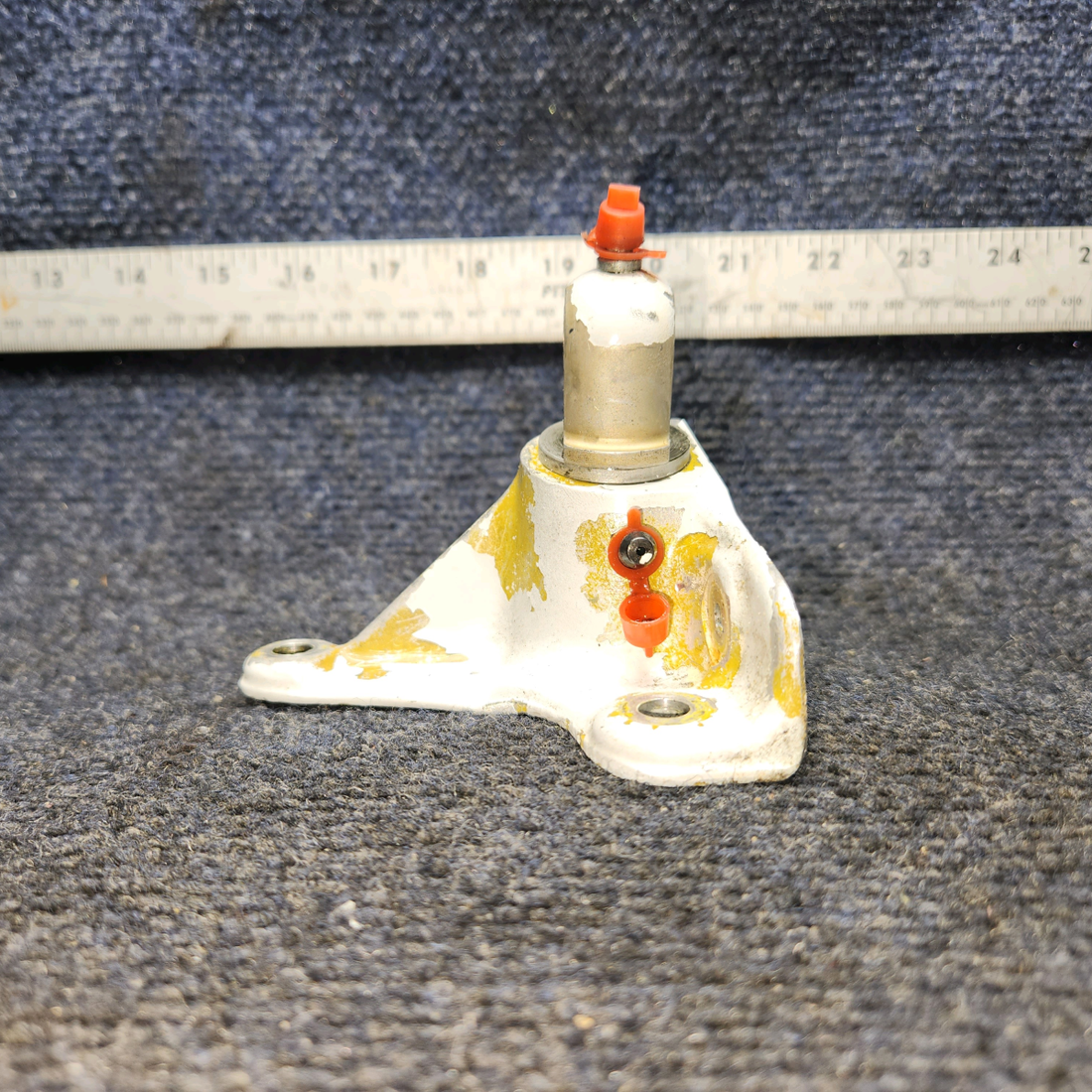 Used aircraft parts for sale, 20760-001 PIPER PA-24-250 Fitting Assembly Main Gear Side Brace RH