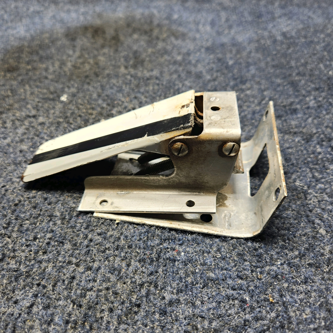 Used aircraft parts for sale, 79515-003 Piper PA32RT-300 CABIN DOOR LATCH ASSEMBLY