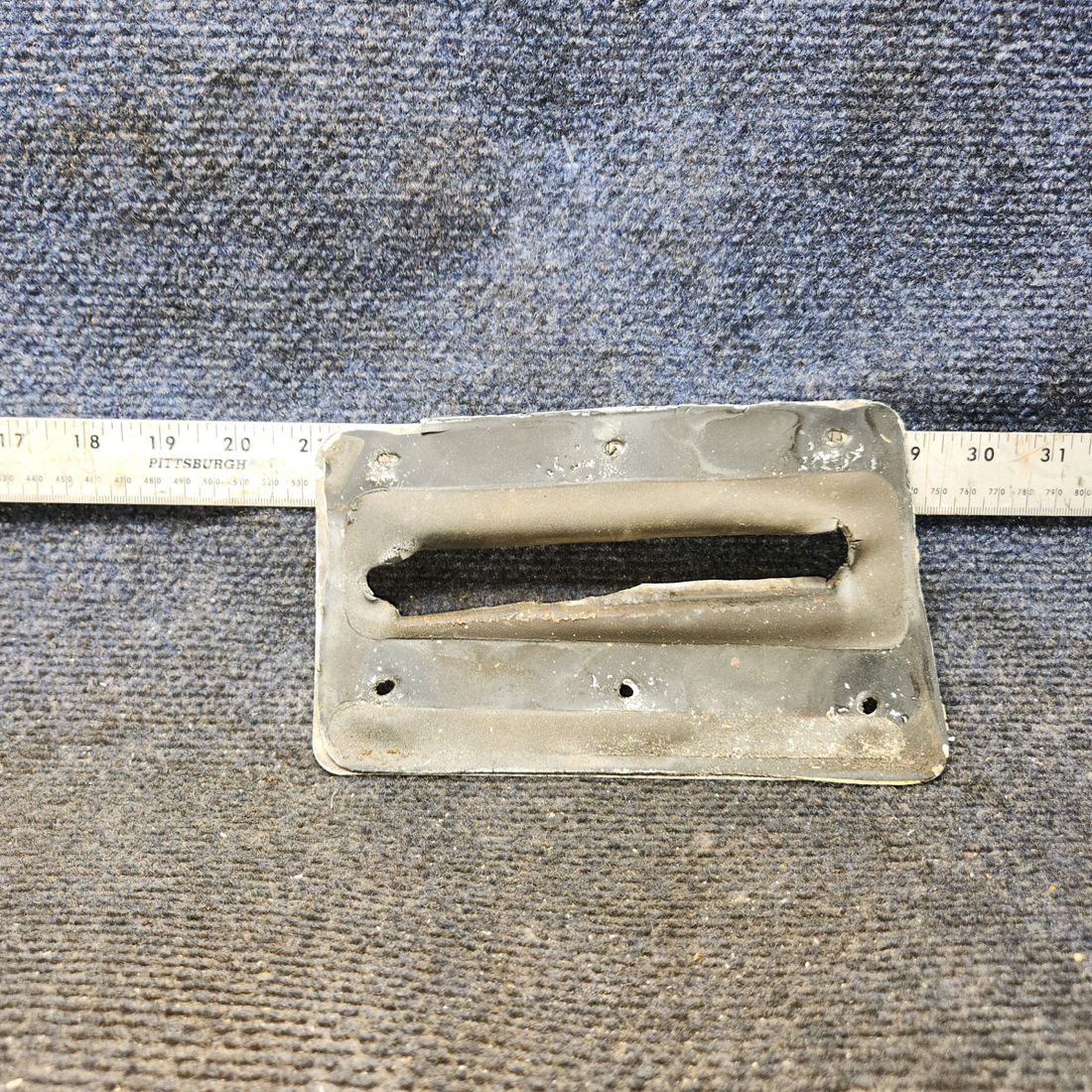 Used aircraft parts for sale, 0511071-3, 0511072-1 Cessna 172E Landing Gear Fillet Plate, LH with Seal