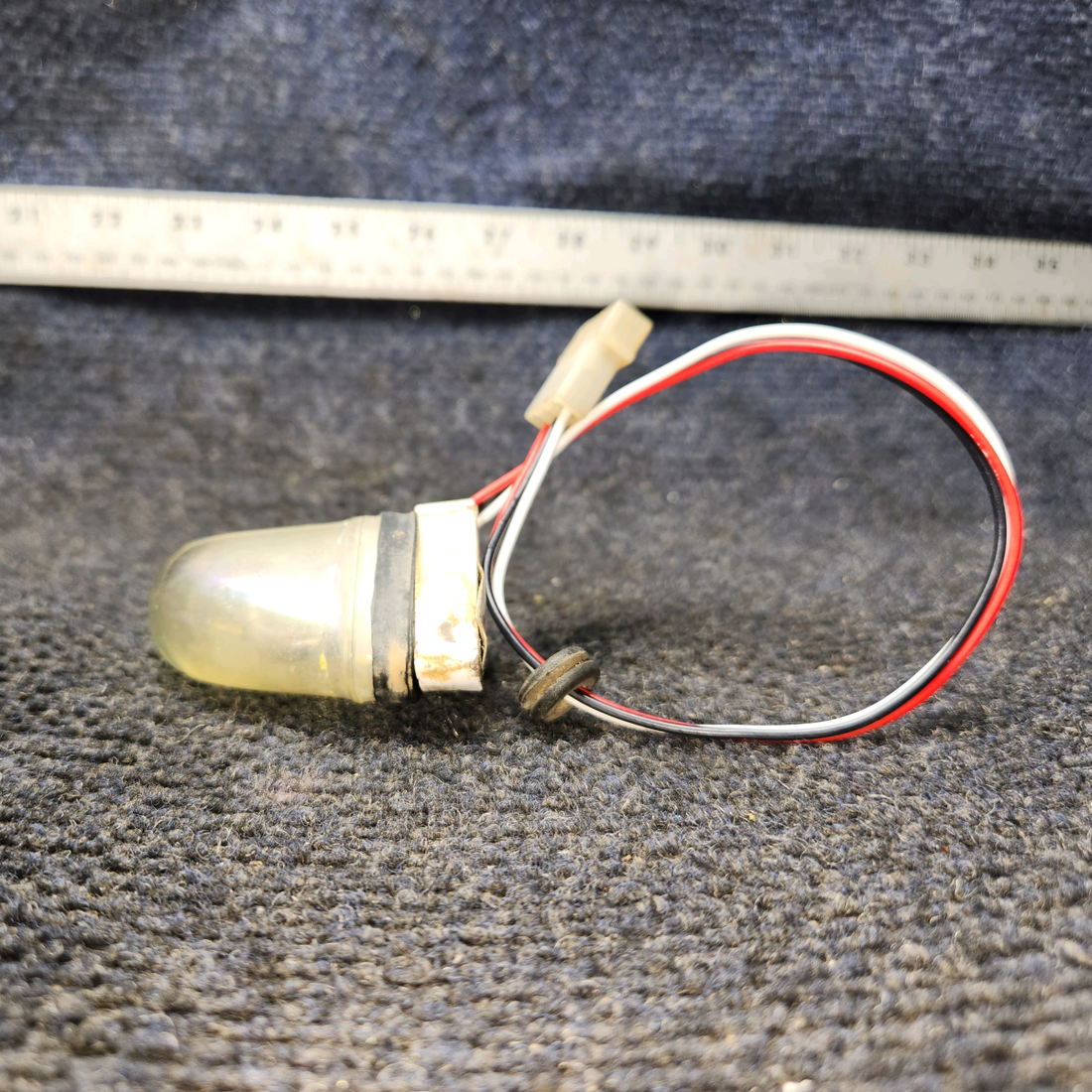 Used aircraft parts for sale, A427 WHELEN Beechcraft C23 SUNDOWNER Strobe Light Lens