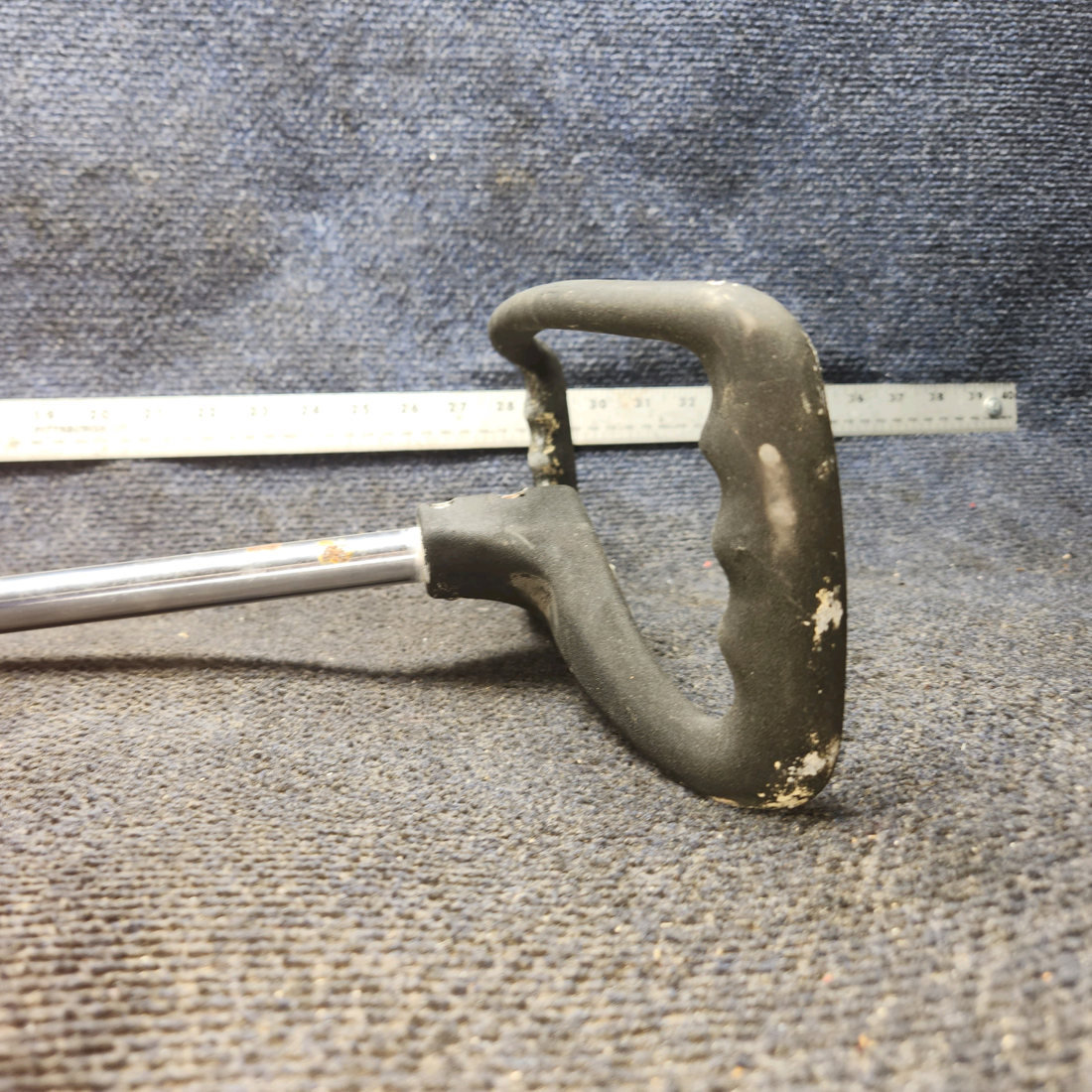 Used aircraft parts for sale, 0513332-201, 0413213-10 Cessna 172F Control Wheel  (L: 15," D: 0.63")