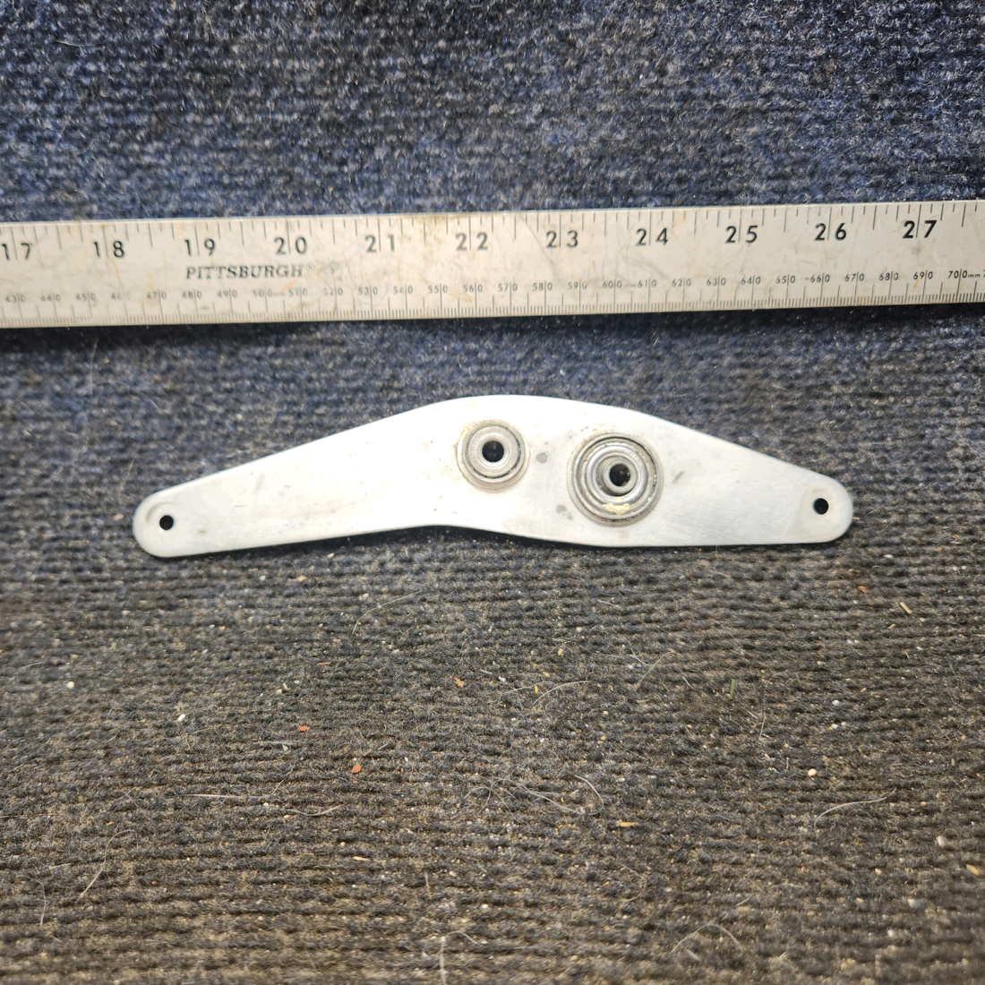 Used aircraft parts for sale, 0513370-1 cessna 172N Forward Elevator Bellcrank Assembly