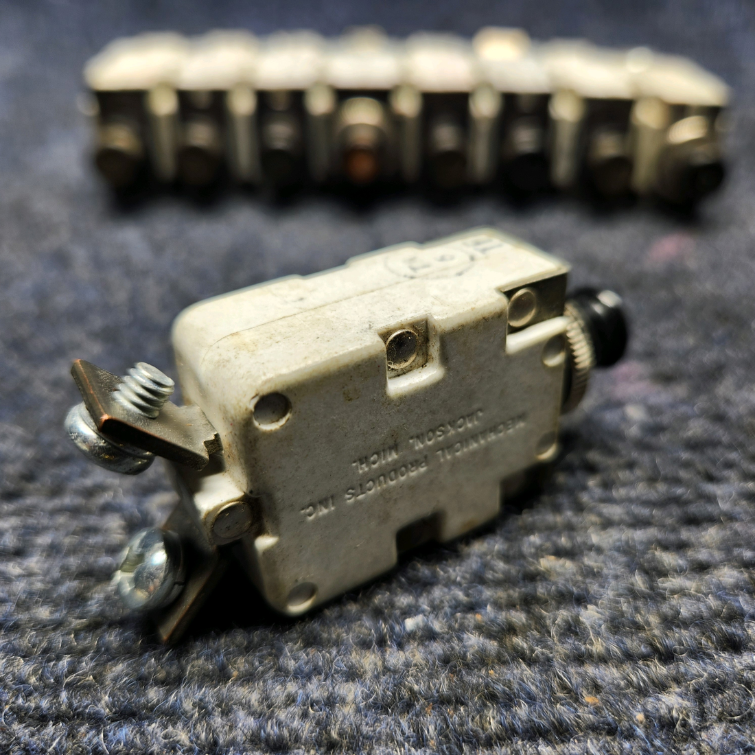 Used aircraft parts for sale, MS25244-5 Mechanical Products CIRCUIT BREAKER 5A "PRICE PER EACH"