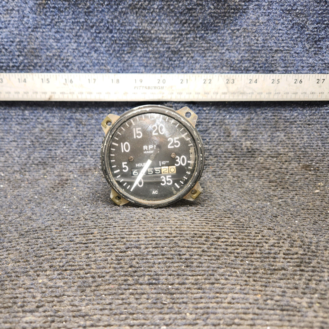 Used aircraft parts for sale, RT-7 cessna 150G Mechanical Recording Tachometer Indicator