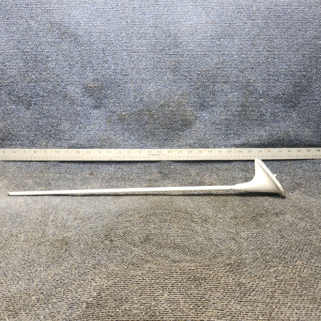 Used aircraft parts for sale, AV-10 RA Miller piper PA-28-181 VHF Communication Antenna
