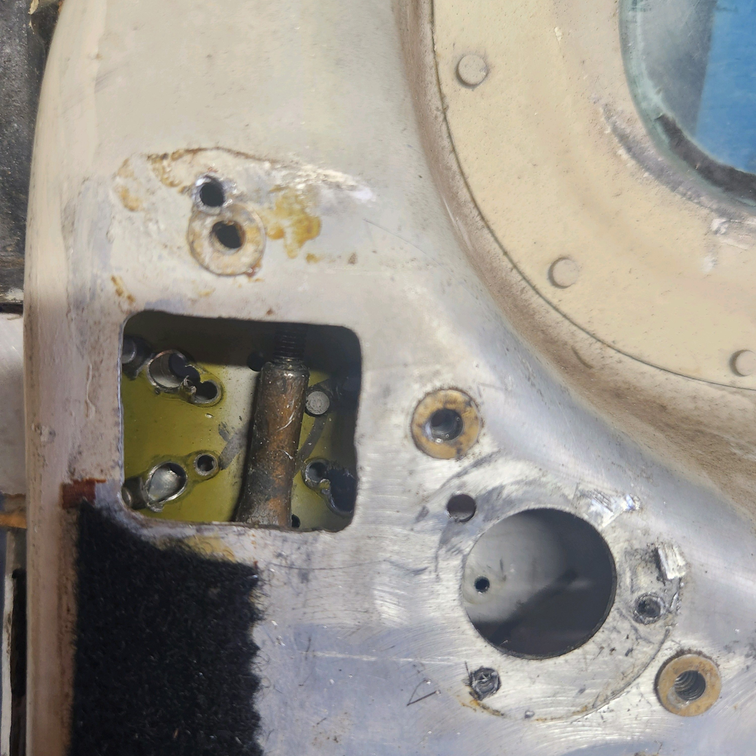 Used aircraft parts for sale, 36-420010-11 Beechcraft F33A CABIN DOOR ASSEMBLY