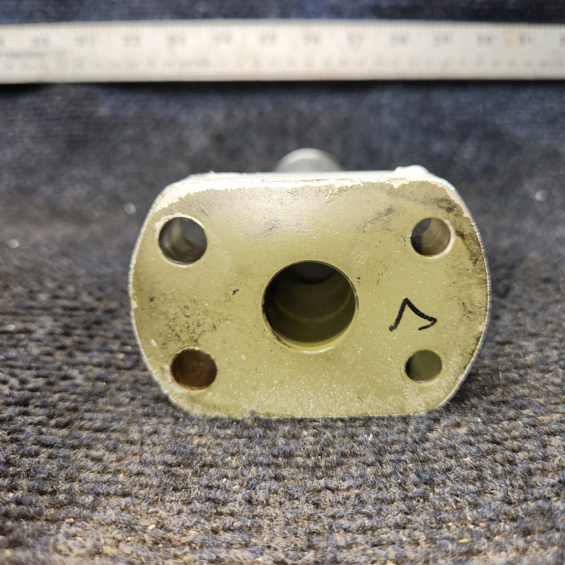 Used aircraft parts for sale, 0541124 Cessna 172E Main Landing Gear Aluminum Axle