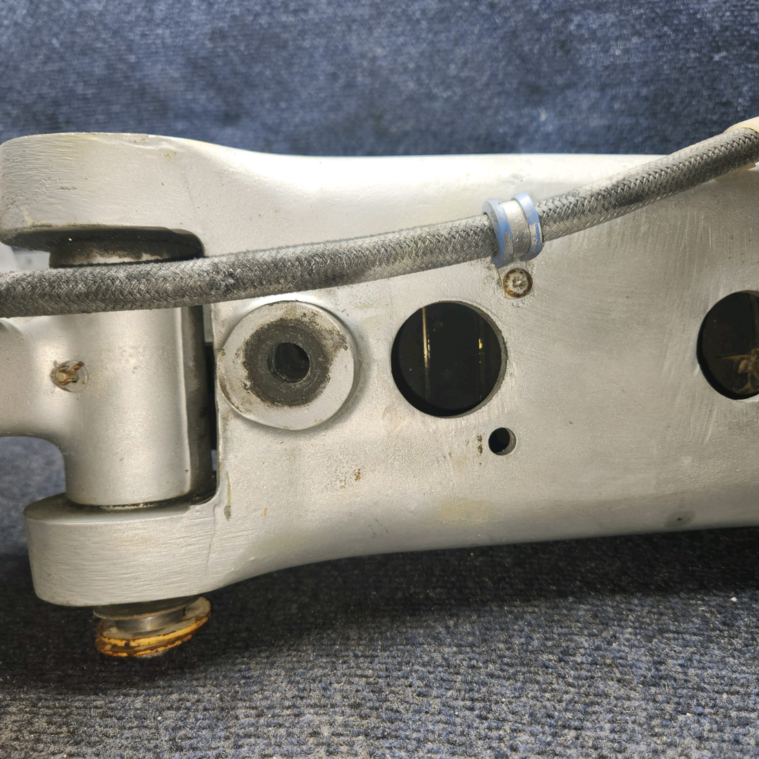 Used aircraft parts for sale, 169-810001-602 Beechcraft A24R Main Landing Gear Assembly RH