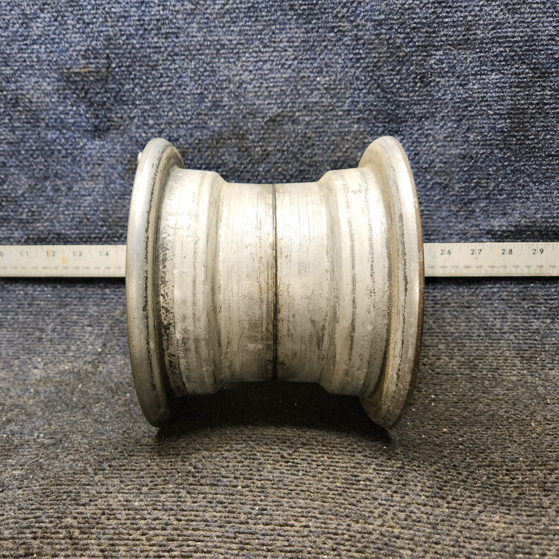 Used aircraft parts for sale, 40-113C Cleveland 40-113C Beechcraft A24R 6.00-6 Wheel Assembly