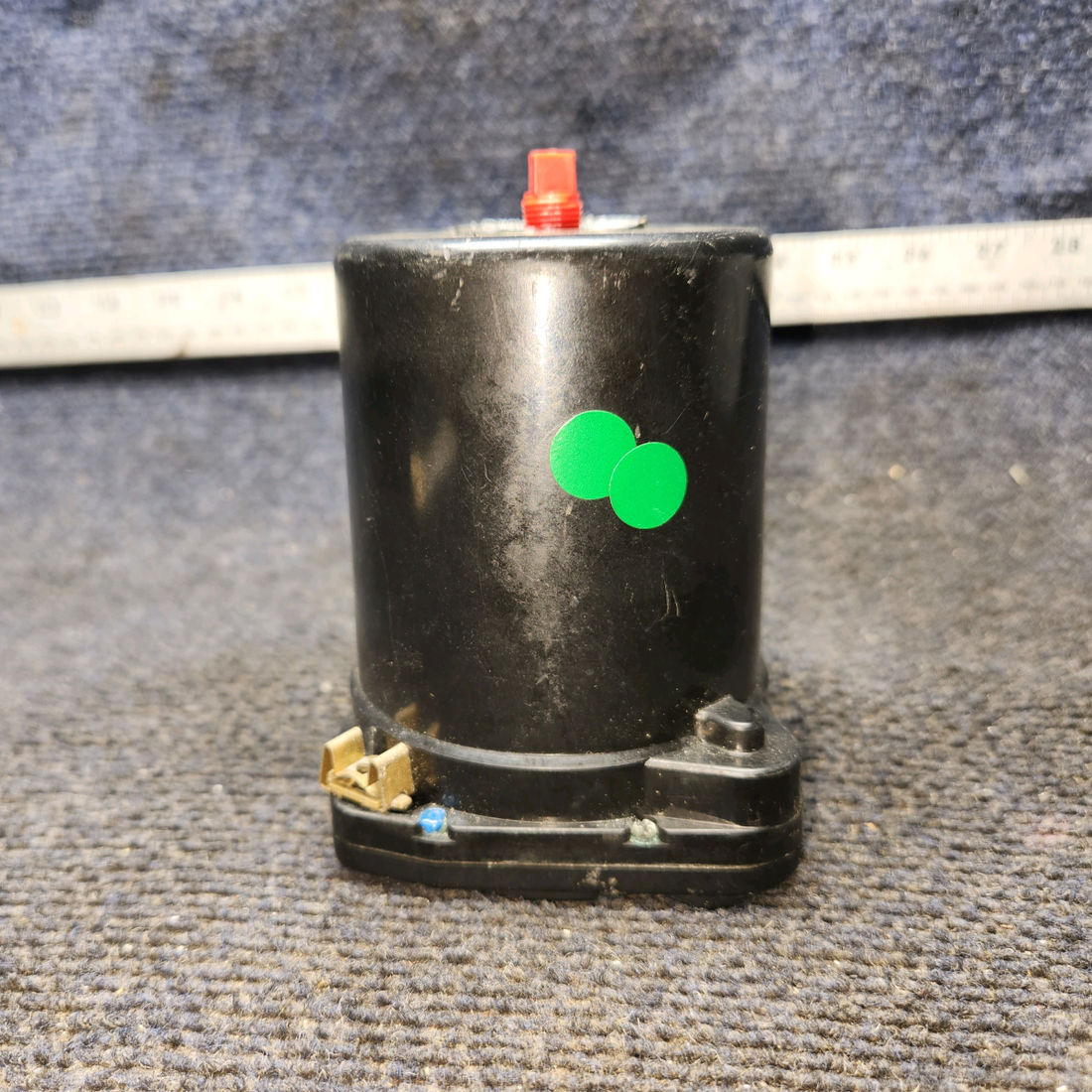 Used aircraft parts for sale, C661080-0101 United Instruments Cessna 172 Vertical Speed Indicator