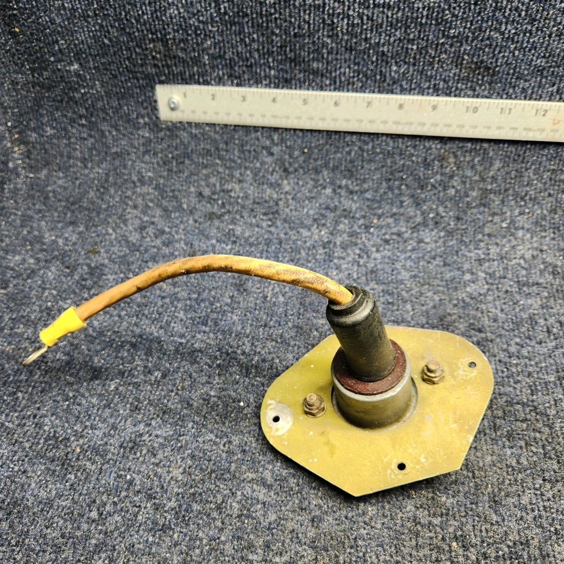 Used aircraft parts for sale, 62355-002 Piper PA32RT-300 EXTERNAL POWER PLUG ASSY W/ MOUNTING PLATE