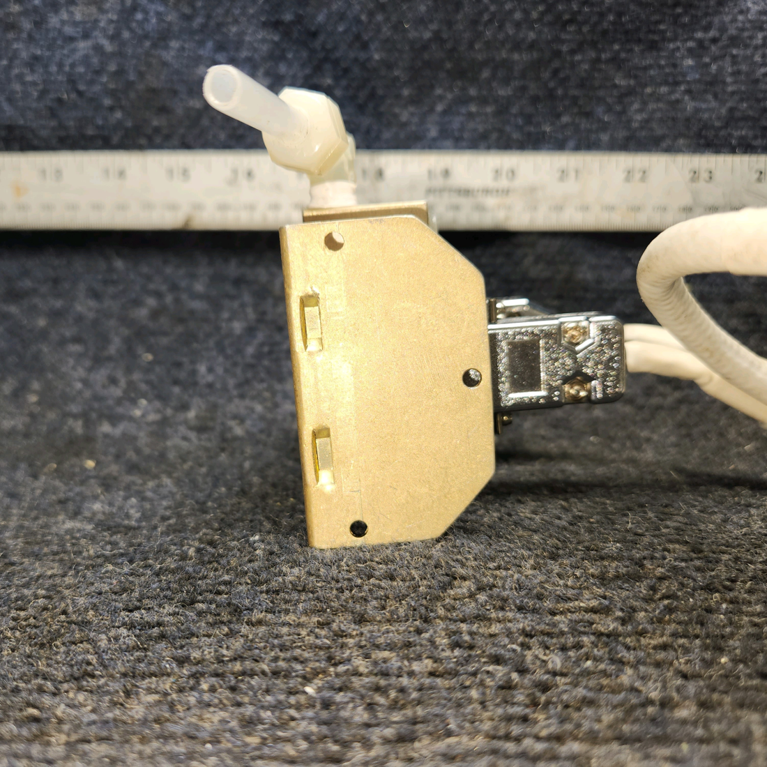 Used aircraft parts for sale, SSD-120-30N-RS232 Trans-Cal Industres, Inc SSD-120 Piper PA28-140 Solid-State Altitude Digitizer with Connectors (10–30 Volts)