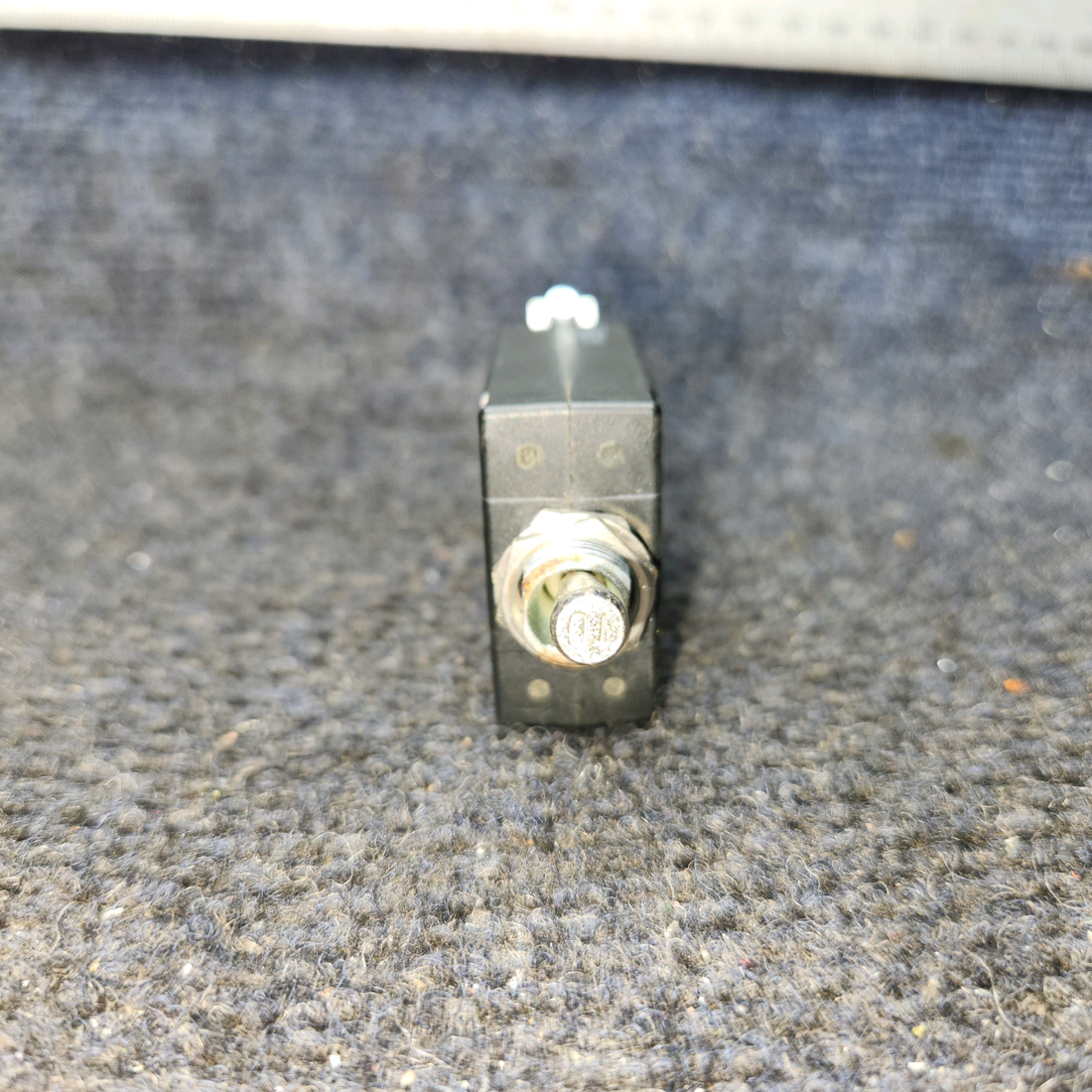 Used aircraft parts for sale, W31X2M1G10 Tyco Electronics W31 Series PIPER PA-24-250 Circuit Breaker – 10 Amps, Price per Each
