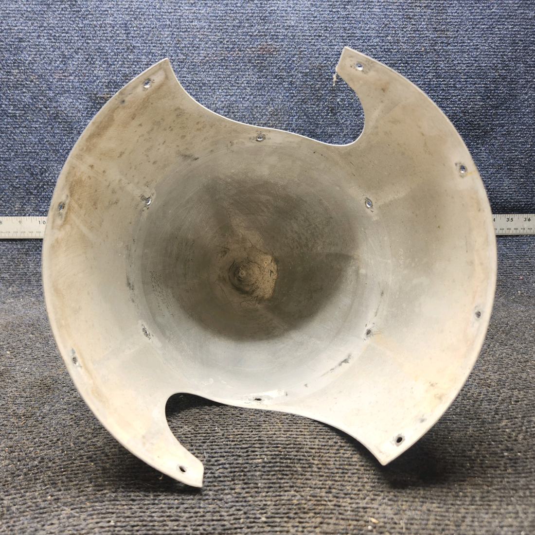 Used aircraft parts for sale, 0550236-8 cessna 172N Spinner