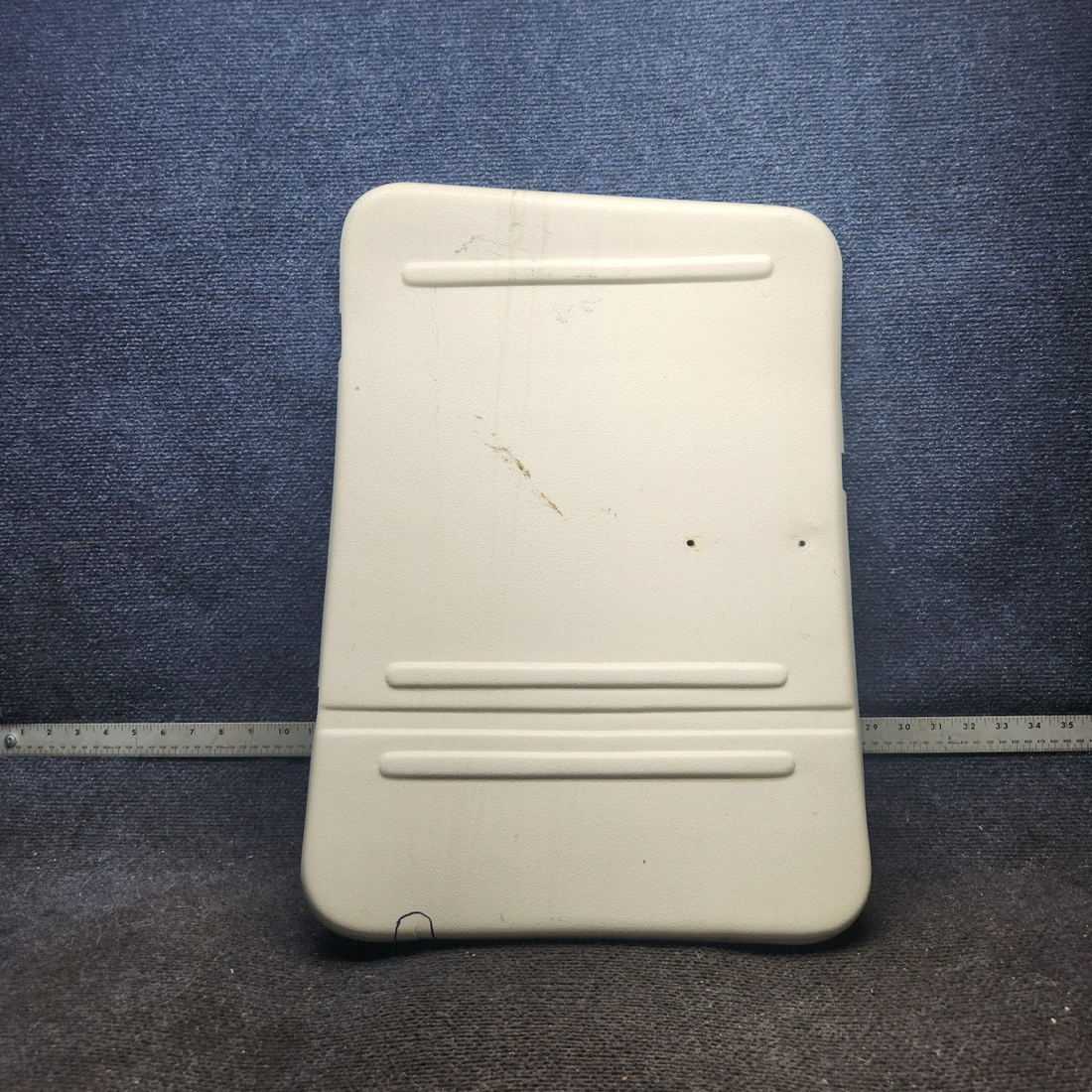Used aircraft parts for sale, 0715079-18 cessna 172N Baggage Door Cover