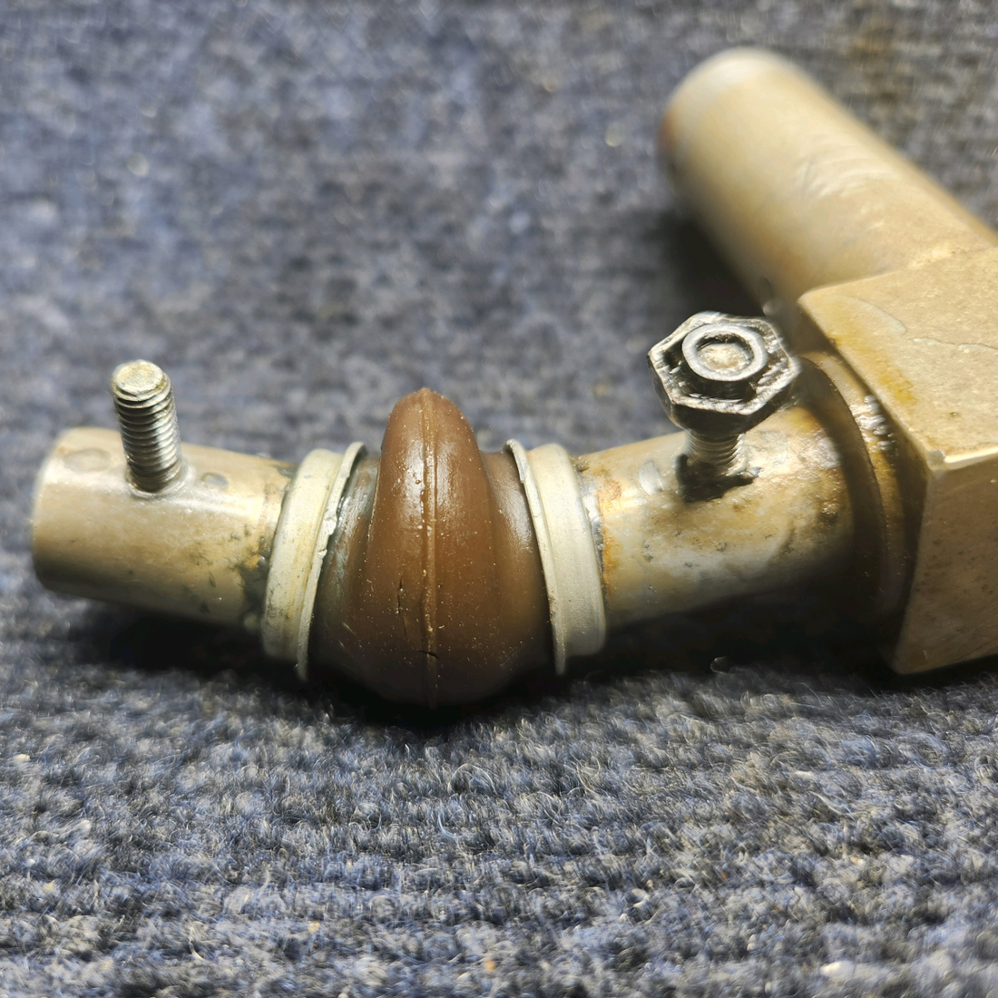 Used aircraft parts for sale, 169-524018-39 Beechcraft A23A Musketeer Custom III CONTROL COLUMN FITTING WITH BUSHING, BEARINGS, SPROCKET
