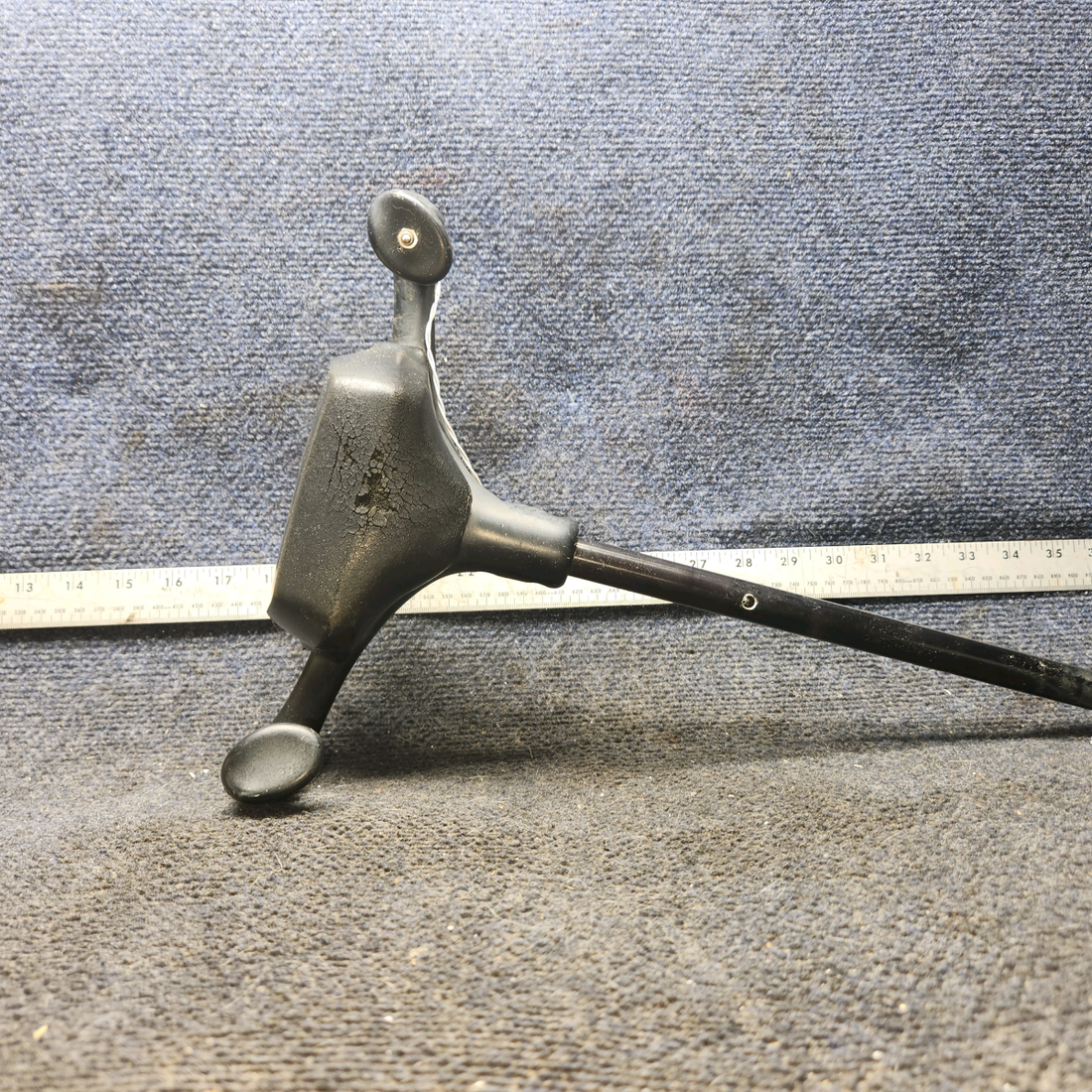 Used aircraft parts for sale, 0513260-3 cessna 172N Control Wheel Assembly – LH & RH with Switch