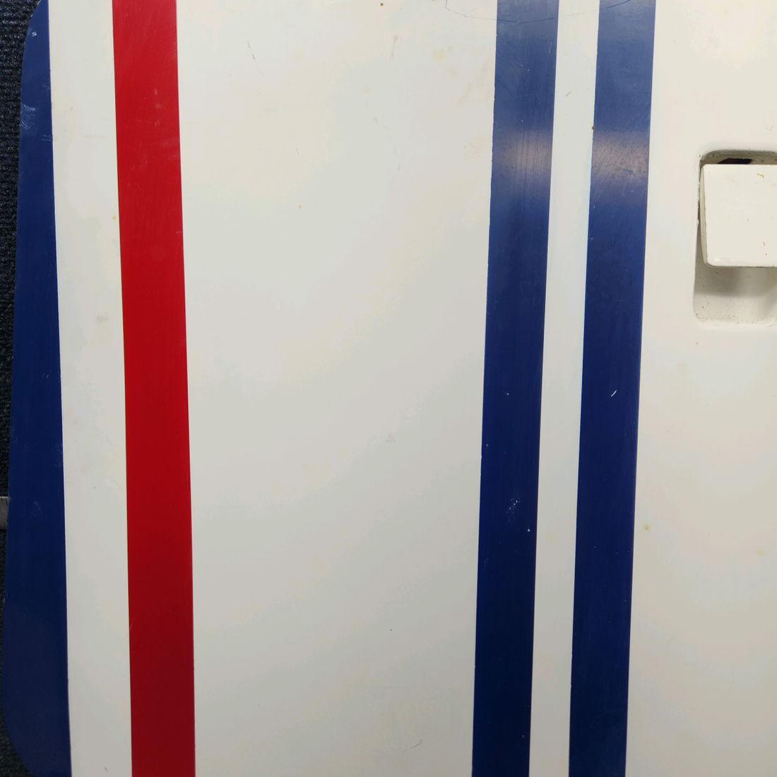 Used aircraft parts for sale, 0717037-6 CESSNA C172RG BAGGAGE DOOR STRUCTURE