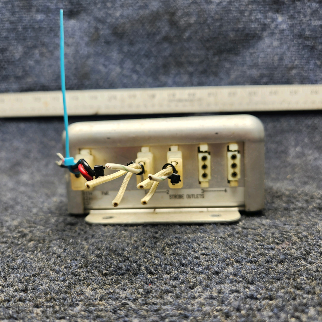 Used aircraft parts for sale, A413A, HAD-DF-14/28 WHELEN Beechcraft A24R Strobe Light Power Supply Unit (Volts:14/28)