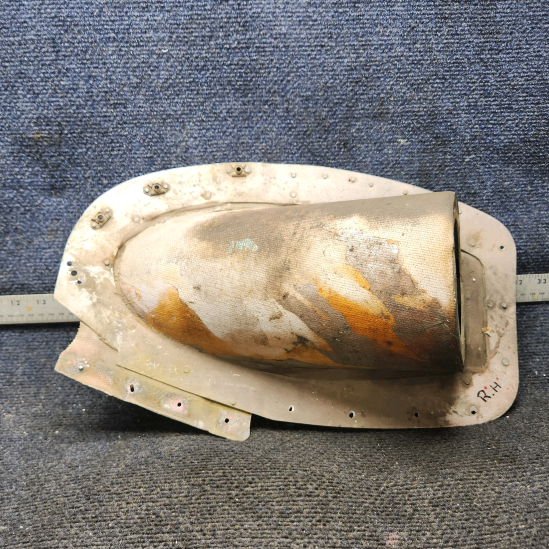 Used aircraft parts for sale, 2452006-22 Cessna 172RG Landing Light Housing Assy - RH