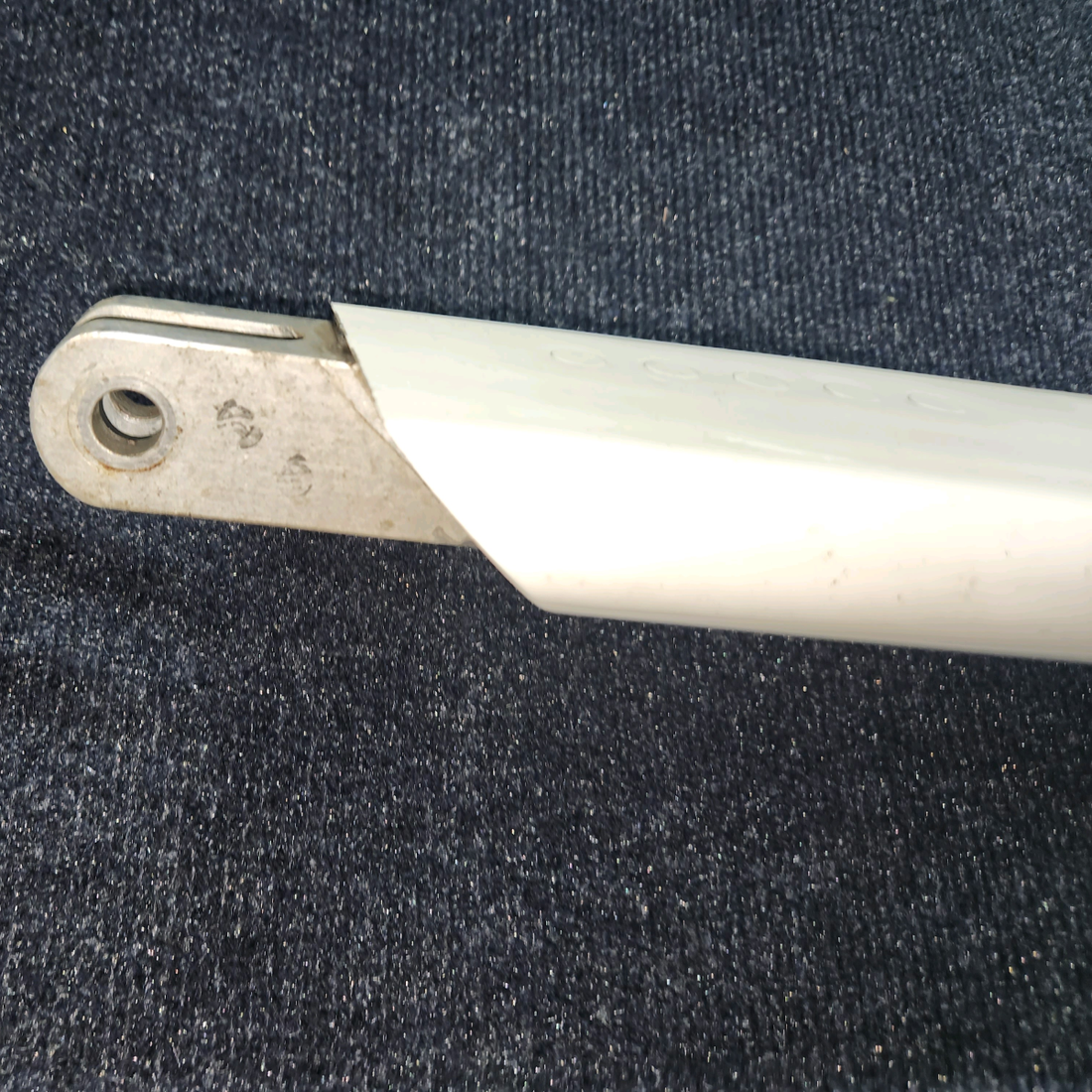 Used aircraft parts for sale, 0426606-1 cessna 150G Wing Strut Assembly – RH