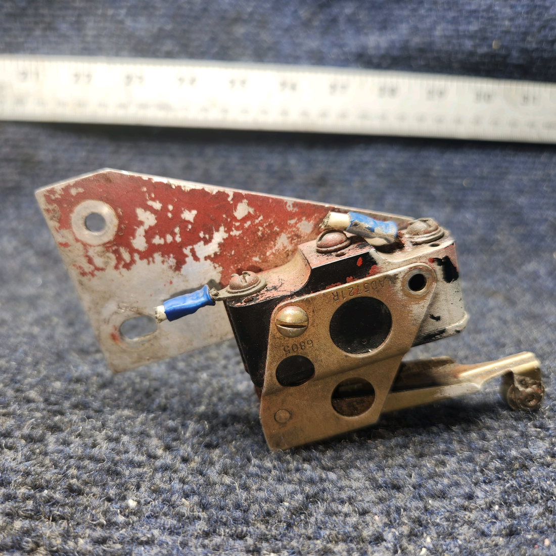 Used aircraft parts for sale, MS25026-1 Honeywell BEECHCRAFT 95-55B Micro Limit Swich ASSY