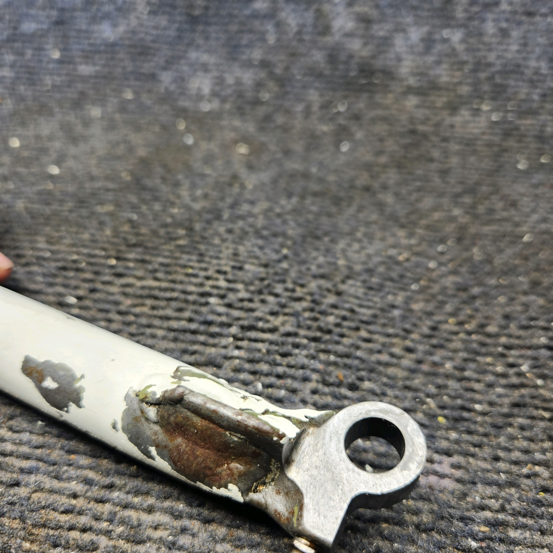 Used aircraft parts for sale, 35-825080-10 Beechcraft 35-33 Leg Assembly Drag
