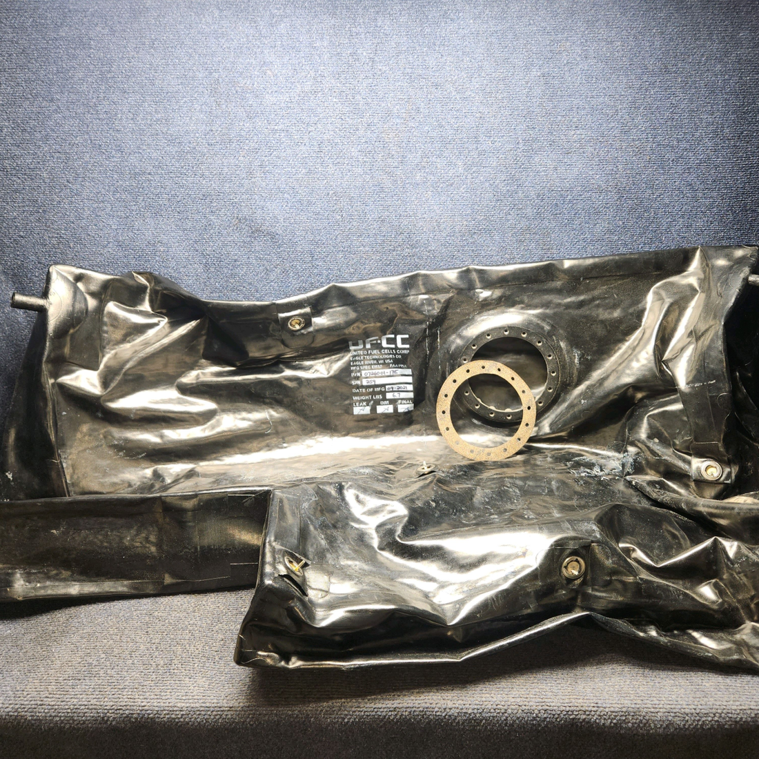 Used aircraft parts for sale, 0726001-17E Eagle Fuel Cells Cessna 182G Fuel Cell Bladder LH