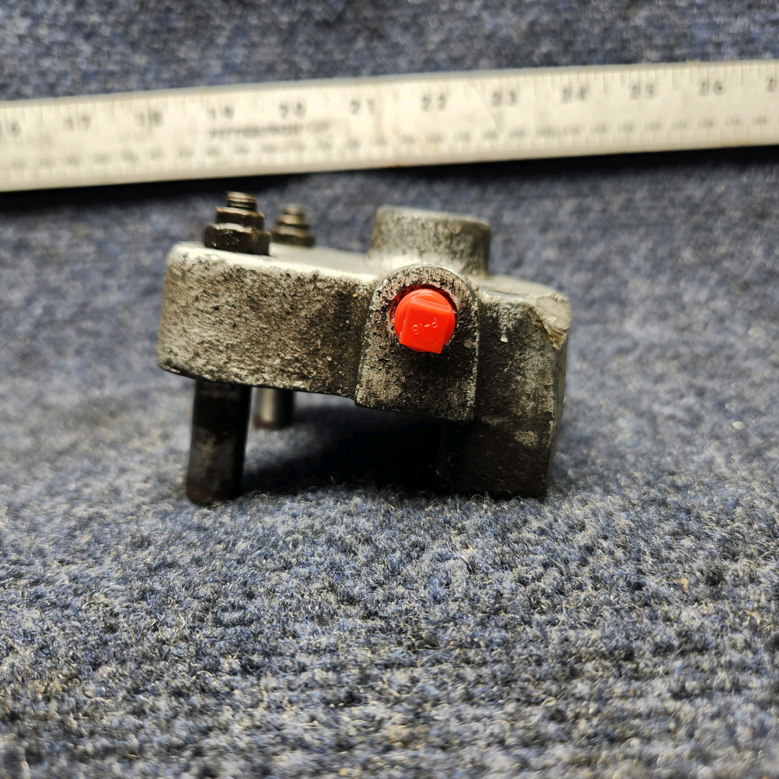 Used aircraft parts for sale, 30-56A Cleveland MOONEY M20J BRAKE CALIPER ASSEMBLY LH / RH
