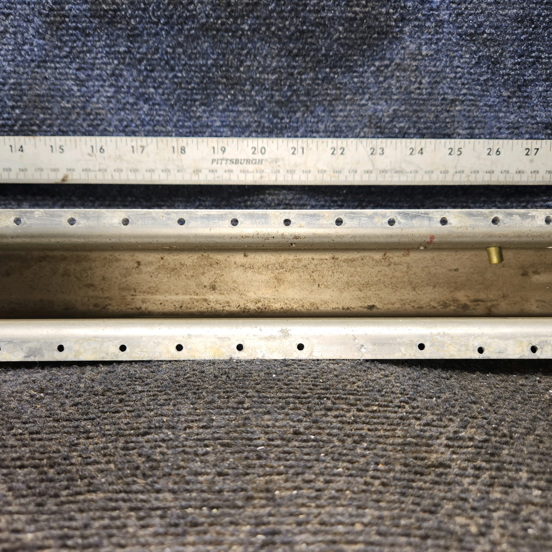 Used aircraft parts for sale, 0512124-43 Cessna 172E Center Spar Assembly