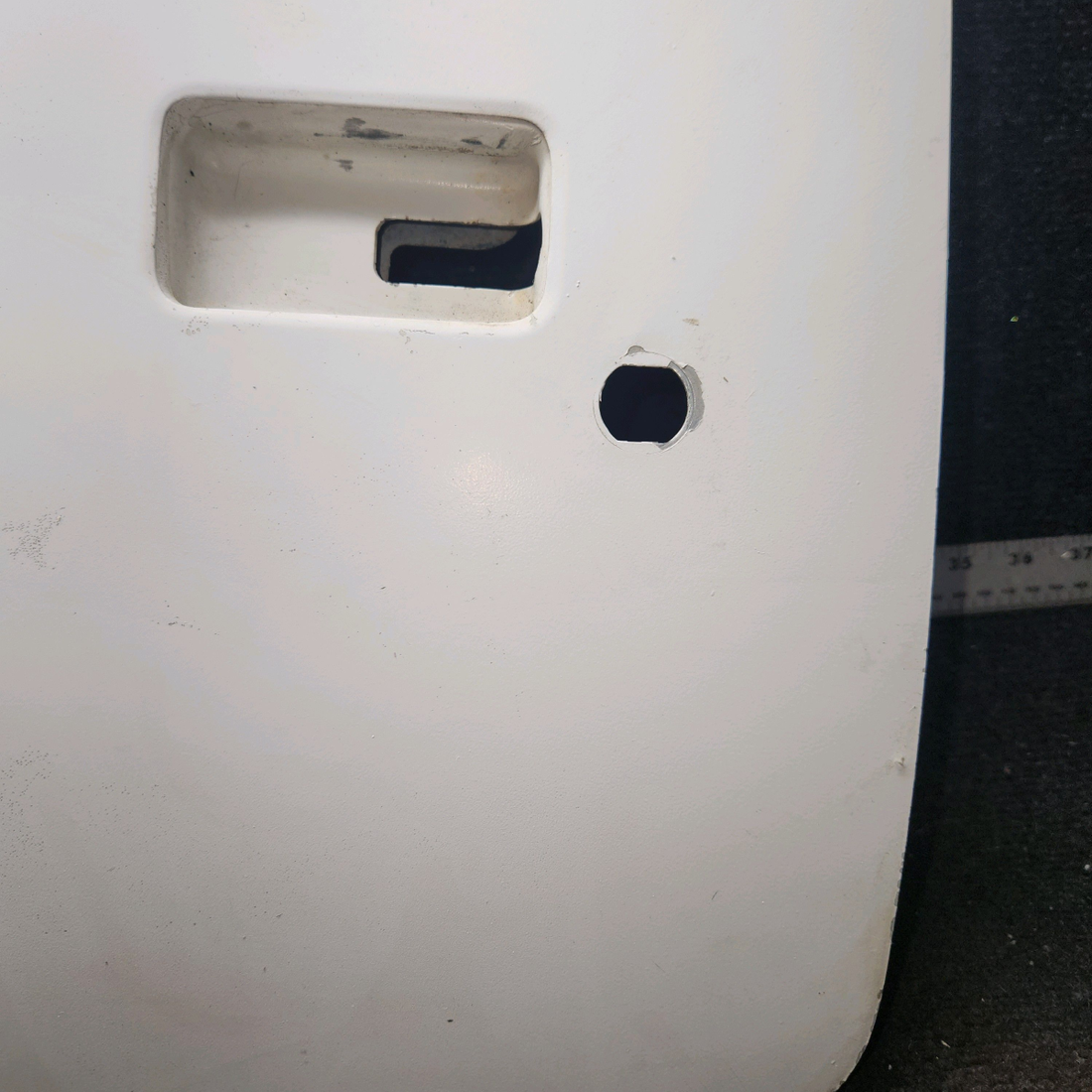 Used aircraft parts for sale, 0717000-19 cessna 172N Baggage Door Assembly
