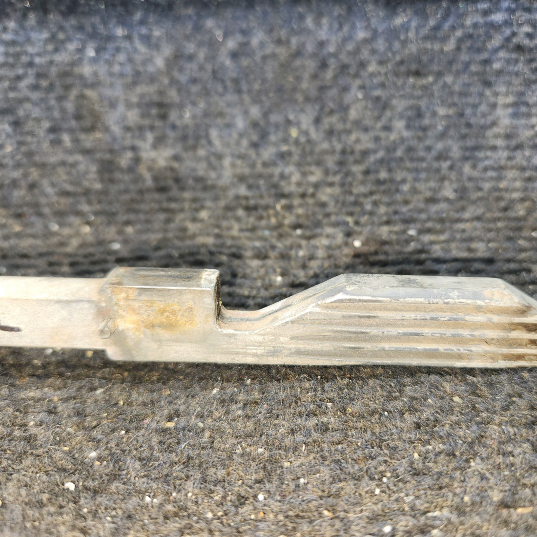 Used aircraft parts for sale, 0511260-1 cessna 150G Door Latch Bolt – LH