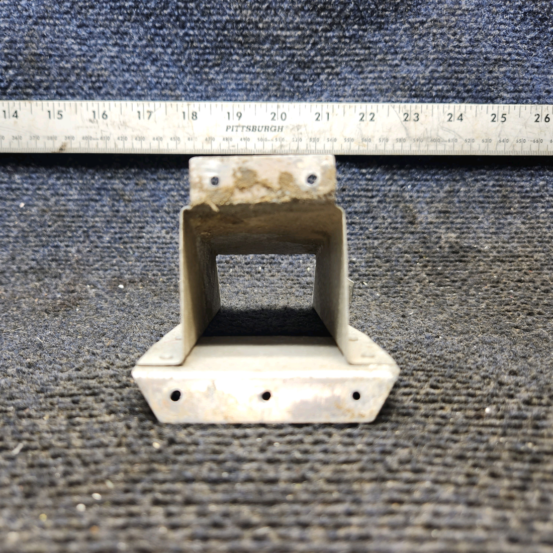 Used aircraft parts for sale, 0700326-1 Cessna 172E LH & RH Rear Seat Vent Brackets