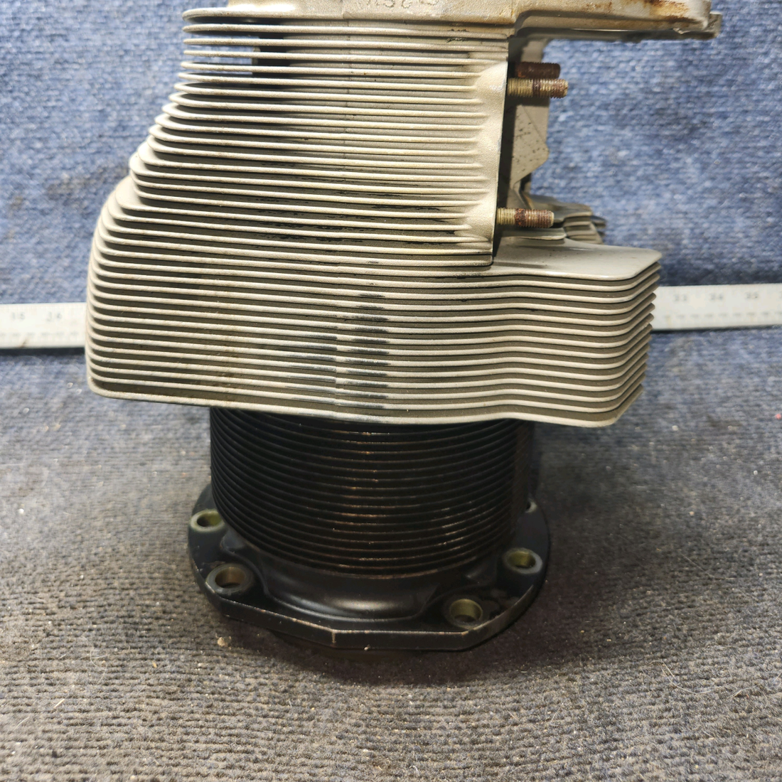 Used aircraft parts for sale, SA47000S-A1 Superior O-470 Cessna 182G Engine Cylinder